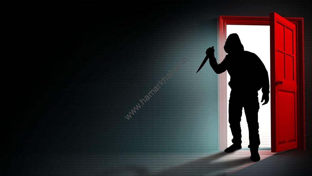 कबीरधाम में डांस टीचर की सनसनीखेज हत्या का खुलासा: समलैंगिक संबंध और ब्लैकमेल बना कारण, नाबालिग ने रची खौफनाक साजिश56 दिन बाद सुलझी अंधे कत्ल की गुत्थी, पुलिस ने 5 हजार मोबाइल नंबर खंगाले और 500 CCTV फुटेज खंगालने के बाद नाबालिग आरोपी को लिया अभिरक्षा में